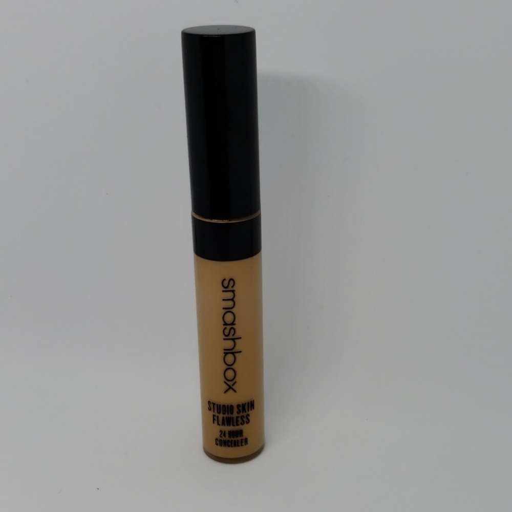 Smashbox concealer - medium warm olive